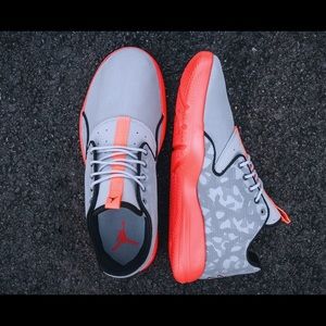 NEW AIR JORDAN eclipse orange/grey